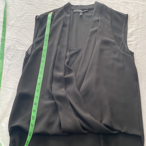 BCBG sleeveless blouse. Layered drape fabric with attached tank top. Size Medium - Picture 9 of 11